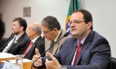 AJUSTE FISCAL - Mudanas em concesso de benefcios no so ajuste fiscal, afirma Nelson Barbosa
